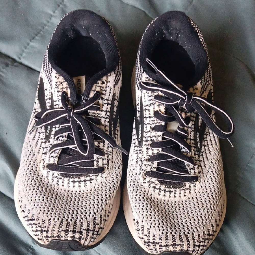 Brooks revel  Black and White Running Shoes